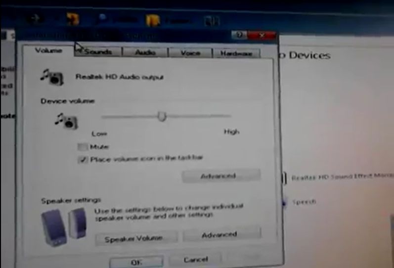 oh my god twitter doesn’t include alt text from images in their API